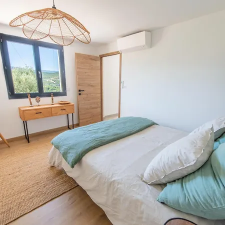 Villa Nouveaute ! Magnifique De Standing Avec Piscine, Entre Et Montagnes, A 3 Minutes Des Belles Plages De La Rive Sud