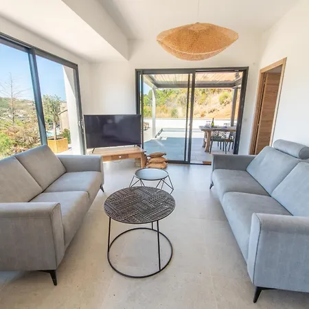 Nouveaute ! Magnifique De Standing Avec Piscine, Entre Et Montagnes, A 3 Minutes Des Belles Plages De La Rive Sud بورْتِكْسْيو