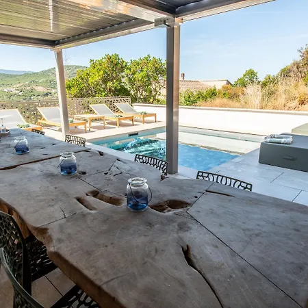 Nouveaute ! Magnifique De Standing Avec Piscine, Entre Et Montagnes, A 3 Minutes Des Belles Plages De La Rive Sud بورْتِكْسْيو
