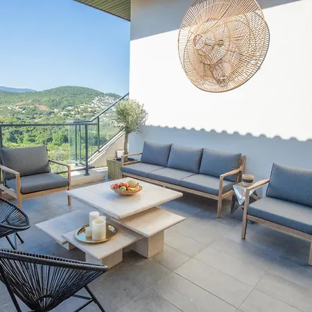 Nouveaute ! Magnifique De Standing Avec Piscine, Entre Et Montagnes, A 3 Minutes Des Belles Plages De La Rive Sud Villa Porticcio (Corsica)